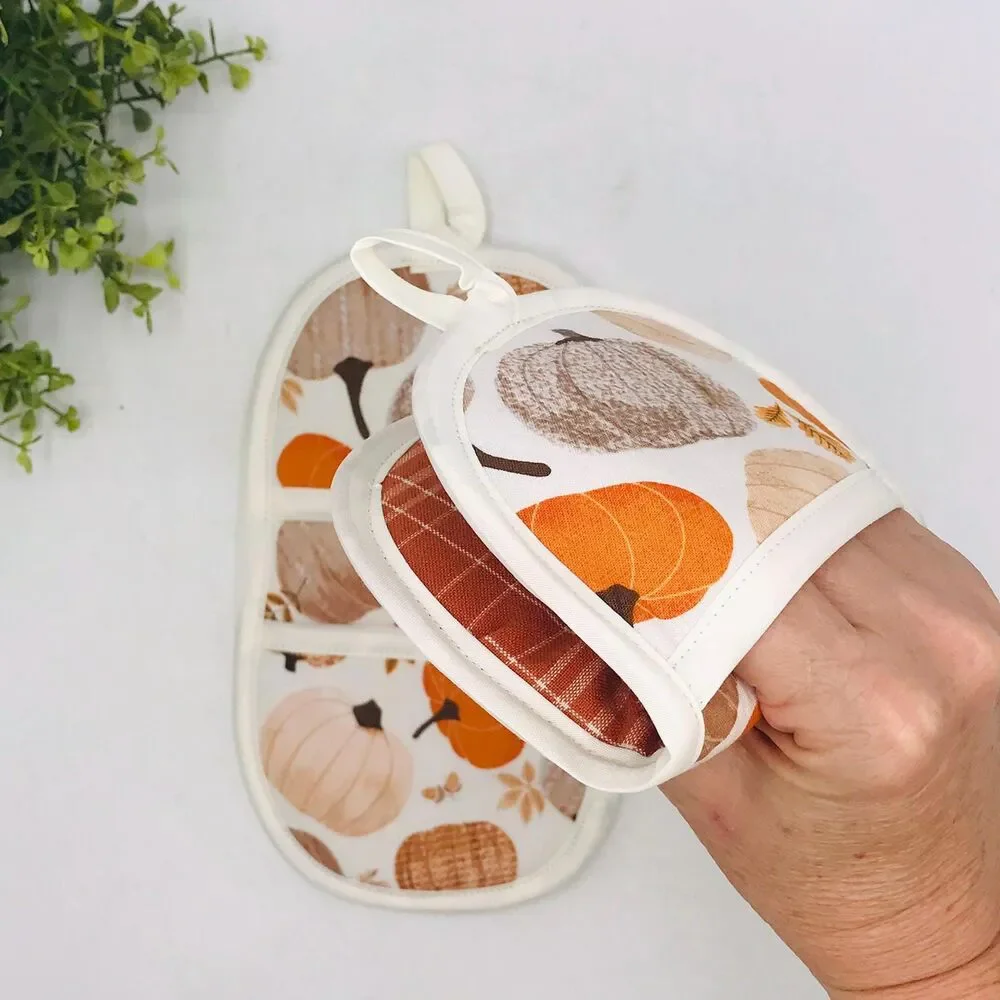 Finger Hotpad: Potholder, Pumpkins and Plaid Hotpad